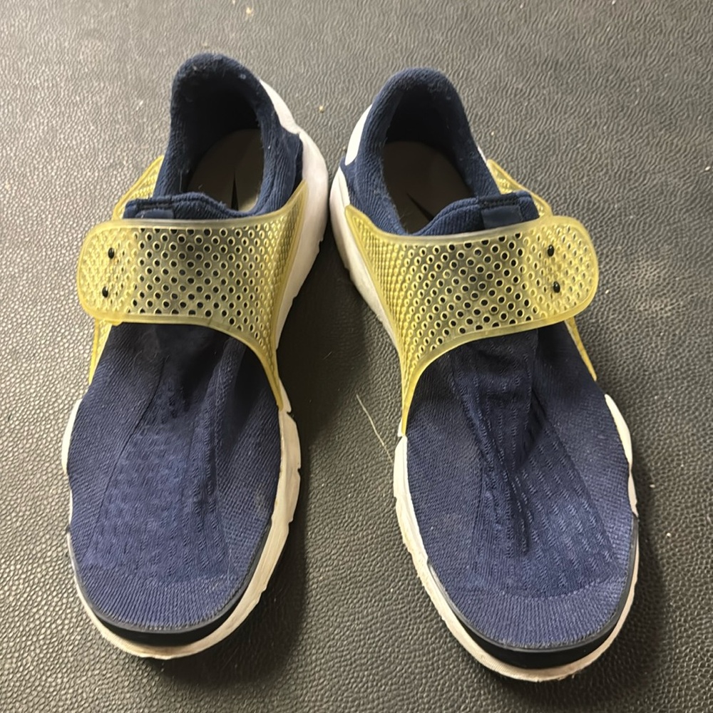 Nike Sock Dart lightweight trainer - hardly worn - excellent condition - Picture 5 of 11